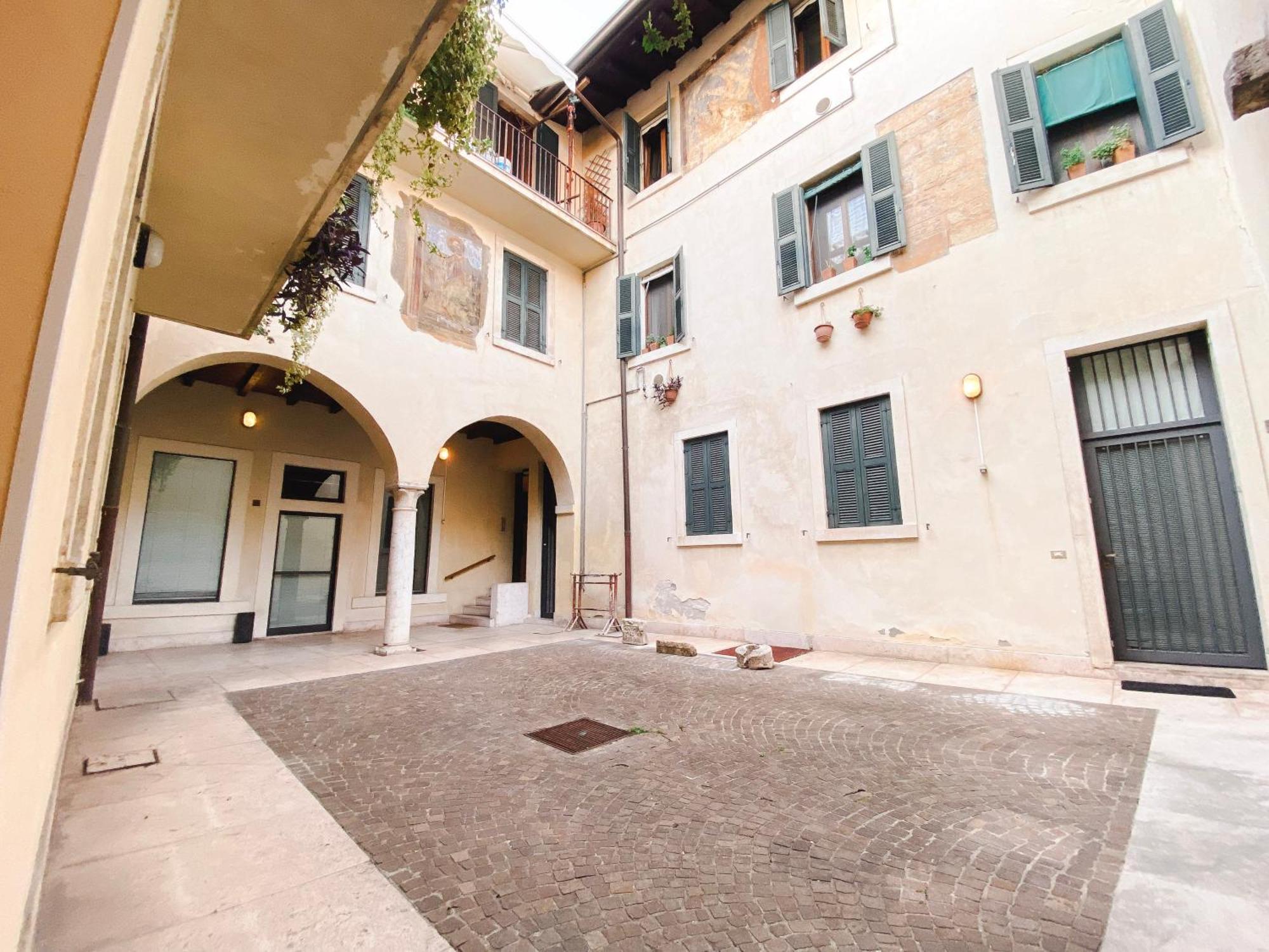 Santacecilia Apartment ヴェローナ エクステリア 写真